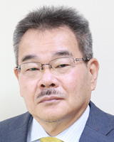 泉 茂伸 氏