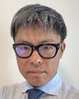 奥津 肇 氏