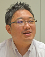 井戸 伸和 氏