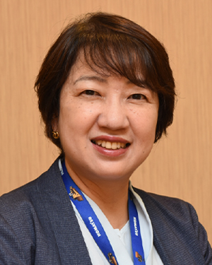 山下 千津子 氏