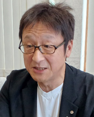 高山 慎也 氏