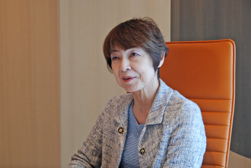 坪井 純子 氏