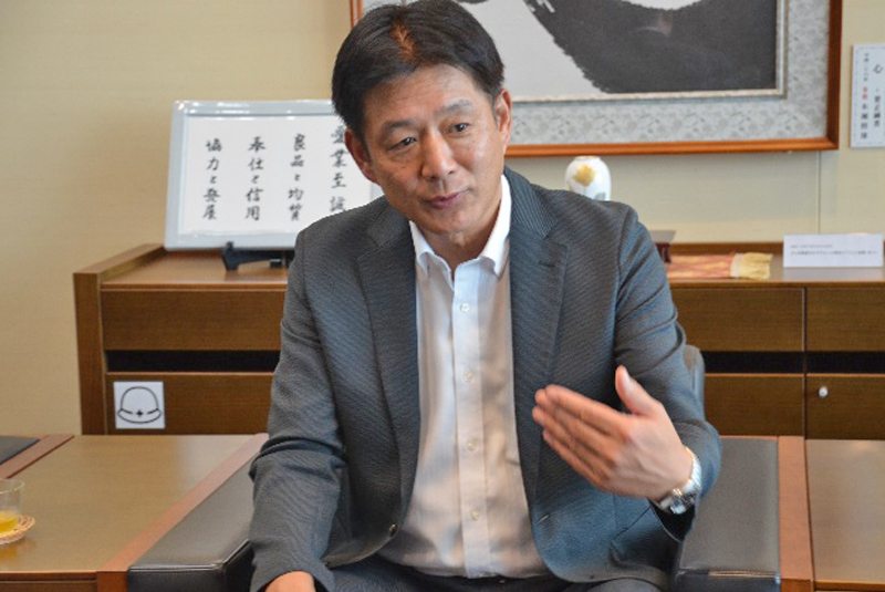 田村 信也 氏