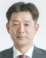 田村 信也 氏