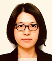 手塚 聡子 氏