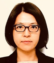 手塚 聡子 氏