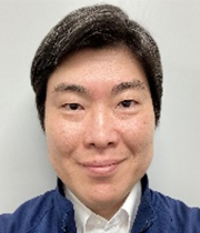 吉岡 克浩 氏