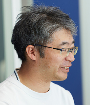 細谷 泰夫 氏
