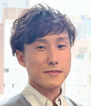 門谷 友樹 氏