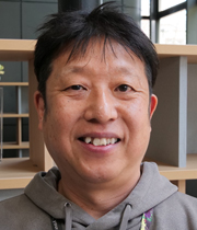 築山 史郎 氏