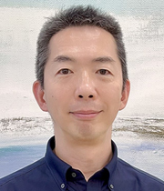 湯川 純 氏